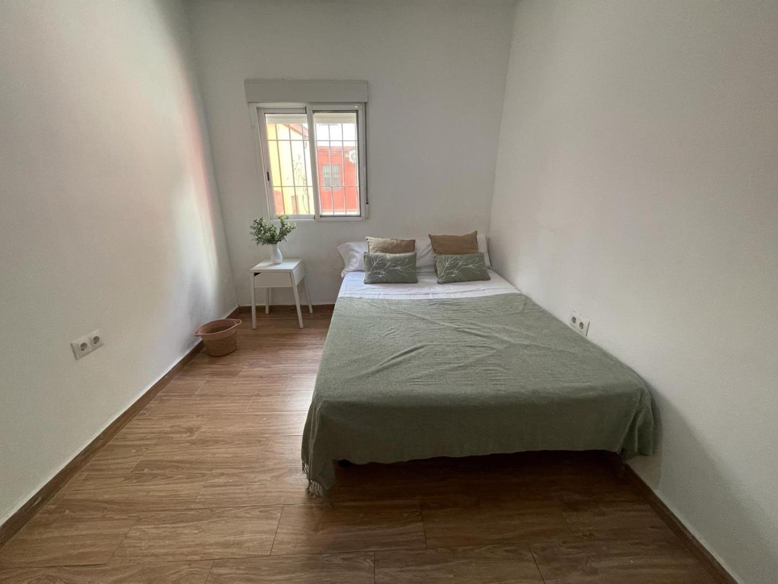 Triana Roomable Sevilla Exteriör bild
